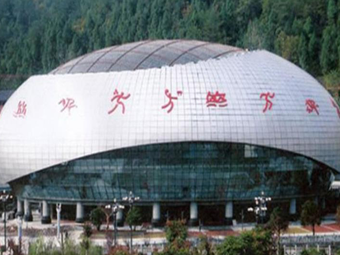 晋城体育中心球形网架加工安装